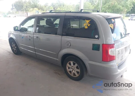 2013 Chrysler Town & Country Touring z USA, uszkodzony, nr VIN 2C4RC1BG0DR658041